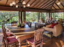 Villa East Indies, Living room area